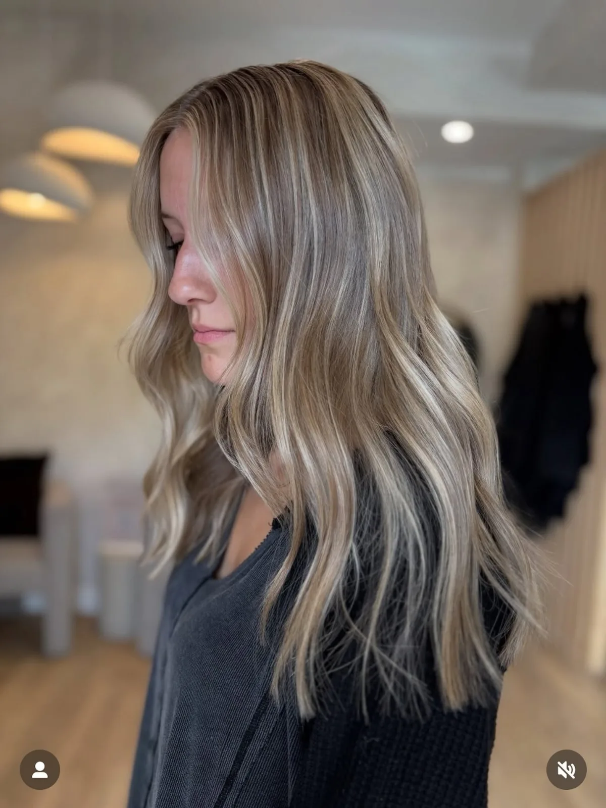 Lived-in blonde with a soft root, by Carly