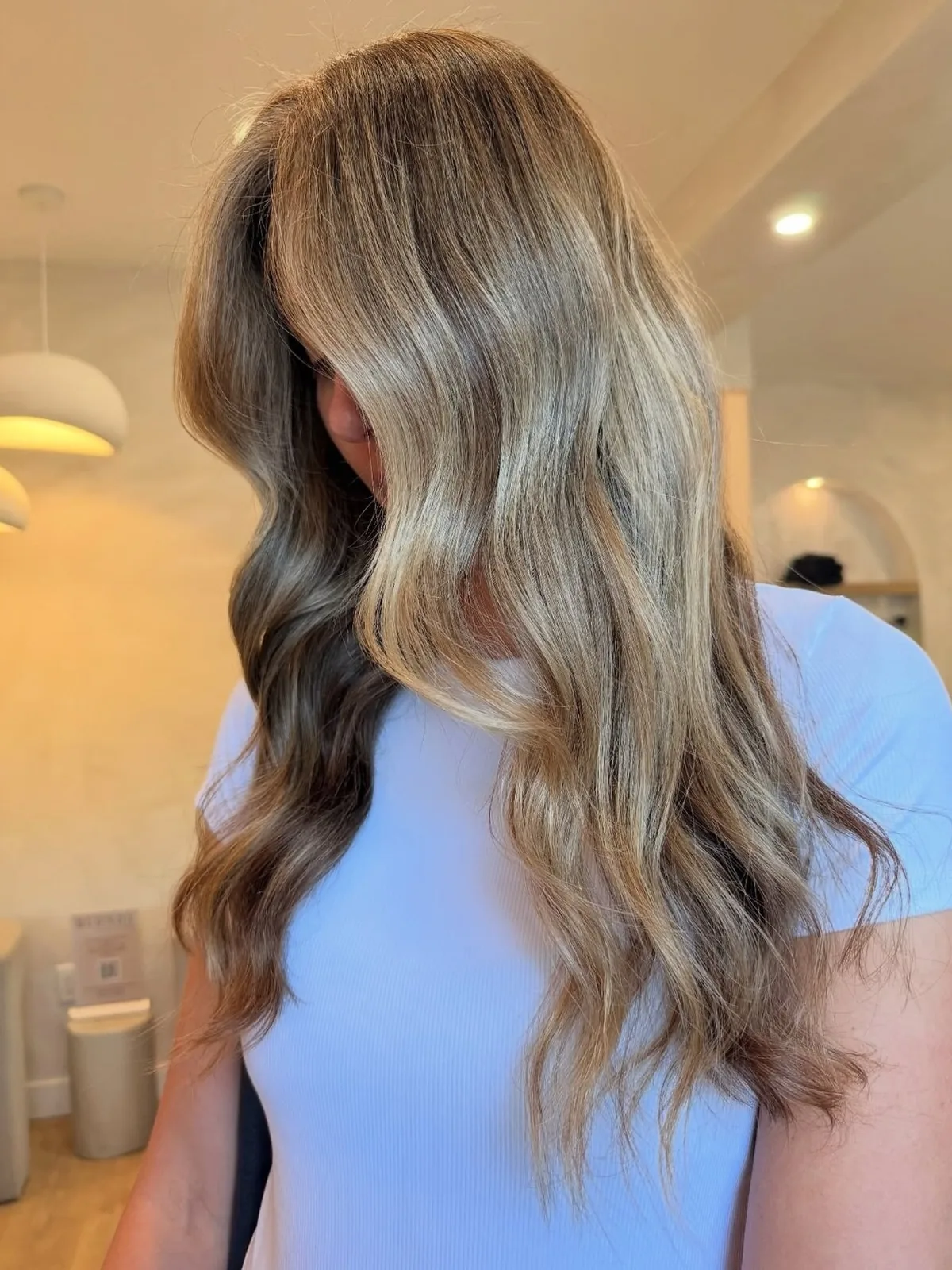Lived-in blonde with soft waves